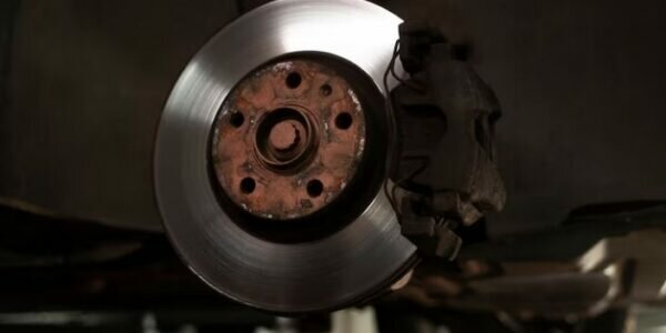 Brake Pads Replacement and Brake Discs Change: A Comprehensive Guide Brake Pads Replacement and Brake Discs Change: A Comprehensive Guide